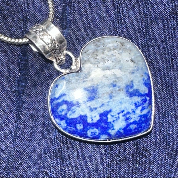 Lapis Lazuli Natural Gemstone handmade heart pendant - Picture 2 of 8
